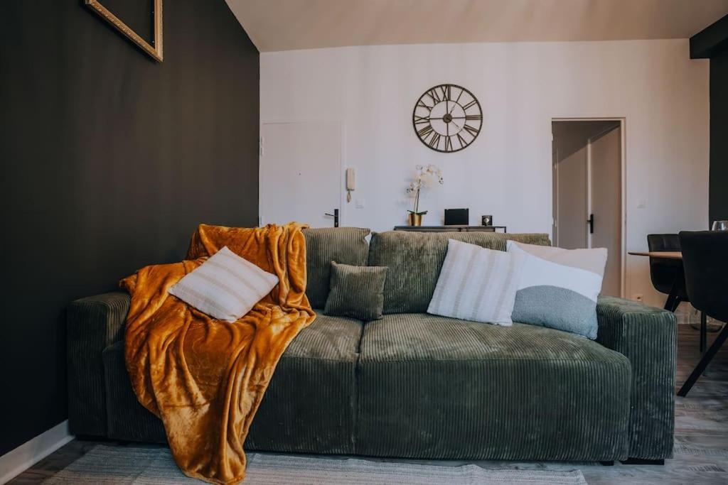 Le Bertrand • Le Raffinement En Coeur De Ville Chateauroux Ngoại thất bức ảnh