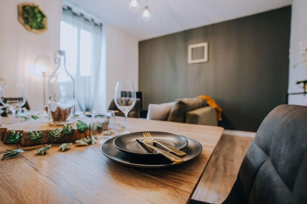 Le Bertrand • Le Raffinement En Coeur De Ville Chateauroux Ngoại thất bức ảnh